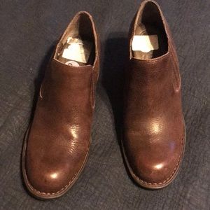 Born brown western style shoe